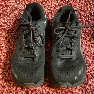 Altra Ego Max Via Olympus black us size 8 women’s